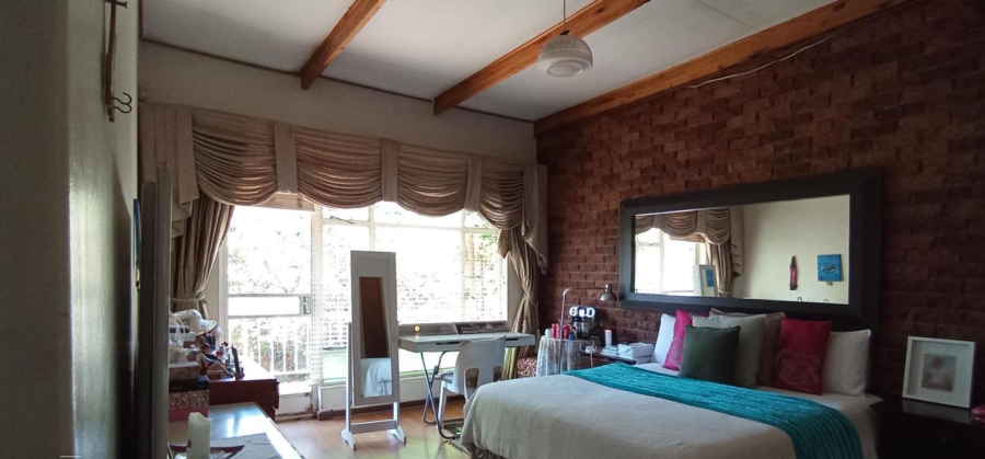 5 Bedroom Property for Sale in Constantia Park Gauteng