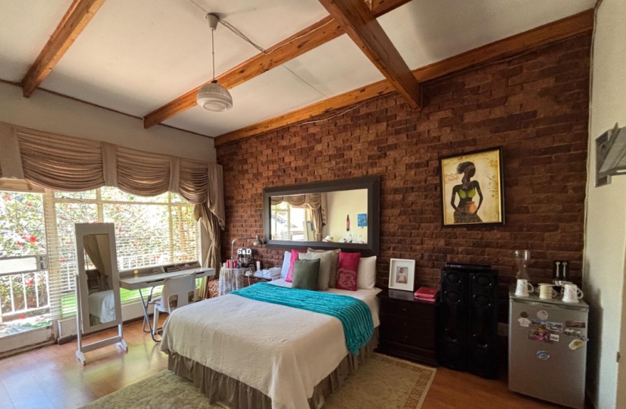 5 Bedroom Property for Sale in Constantia Park Gauteng