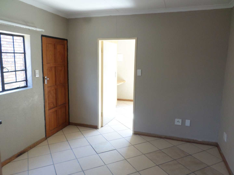 1 Bedroom Property for Sale in Philip Nel Park Gauteng
