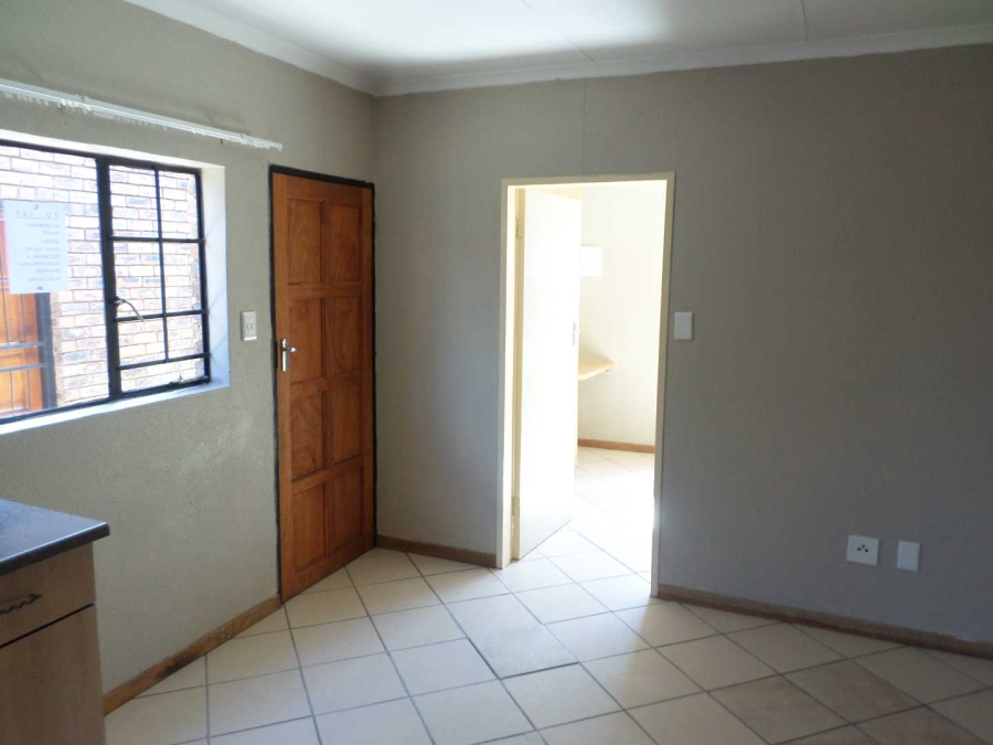 1 Bedroom Property for Sale in Philip Nel Park Gauteng