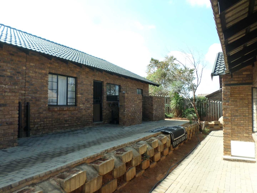 1 Bedroom Property for Sale in Philip Nel Park Gauteng
