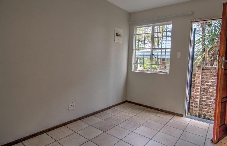 2 Bedroom Property for Sale in Van Riebeeck Park Gauteng