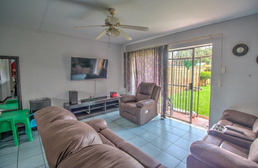 2 Bedroom Property for Sale in Birchleigh Gauteng