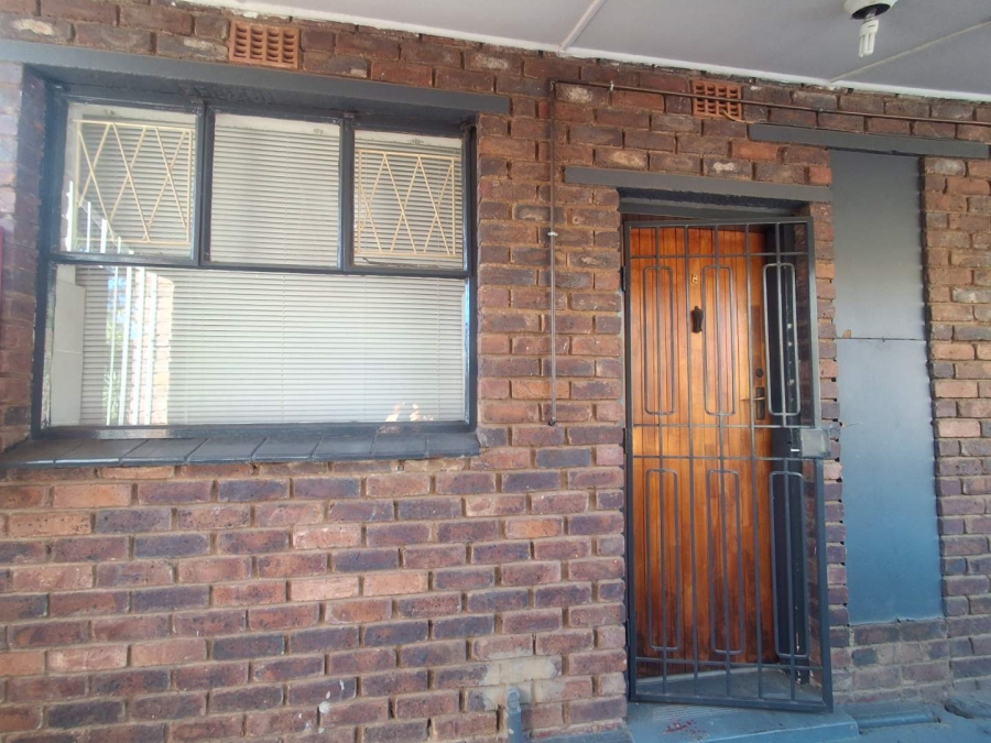 1 Bedroom Property for Sale in Windsor West Gauteng