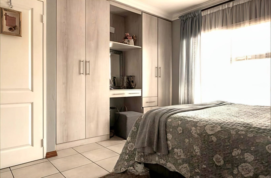 3 Bedroom Property for Sale in New Redruth Gauteng
