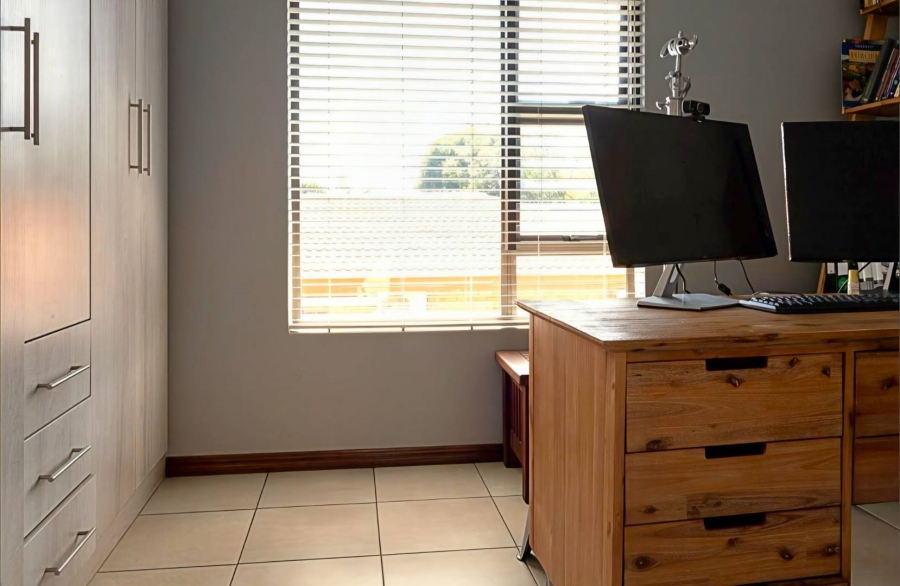 3 Bedroom Property for Sale in New Redruth Gauteng
