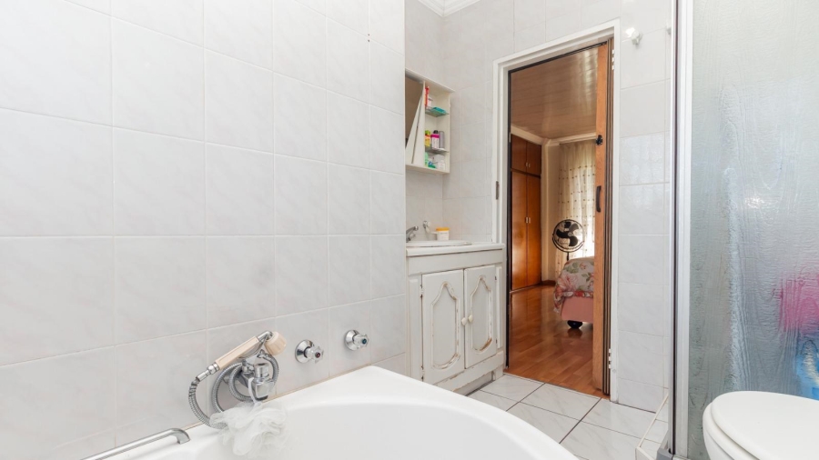 3 Bedroom Property for Sale in Verwoerdpark Gauteng