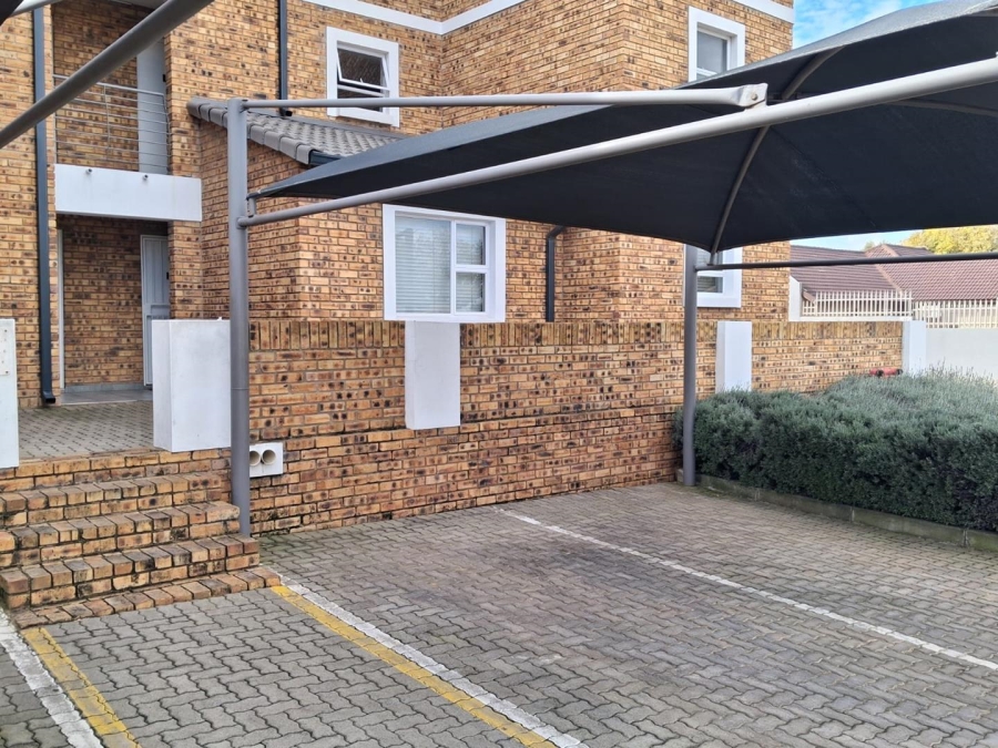 3 Bedroom Property for Sale in Norton Gauteng