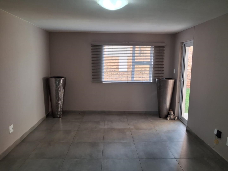 3 Bedroom Property for Sale in Norton Gauteng