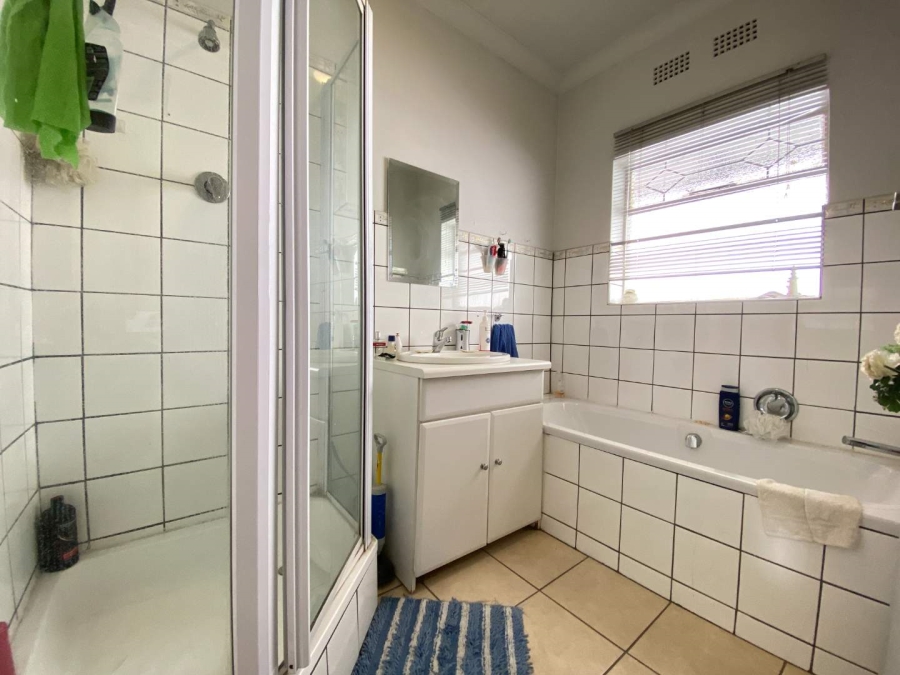 2 Bedroom Property for Sale in Craighall Gauteng
