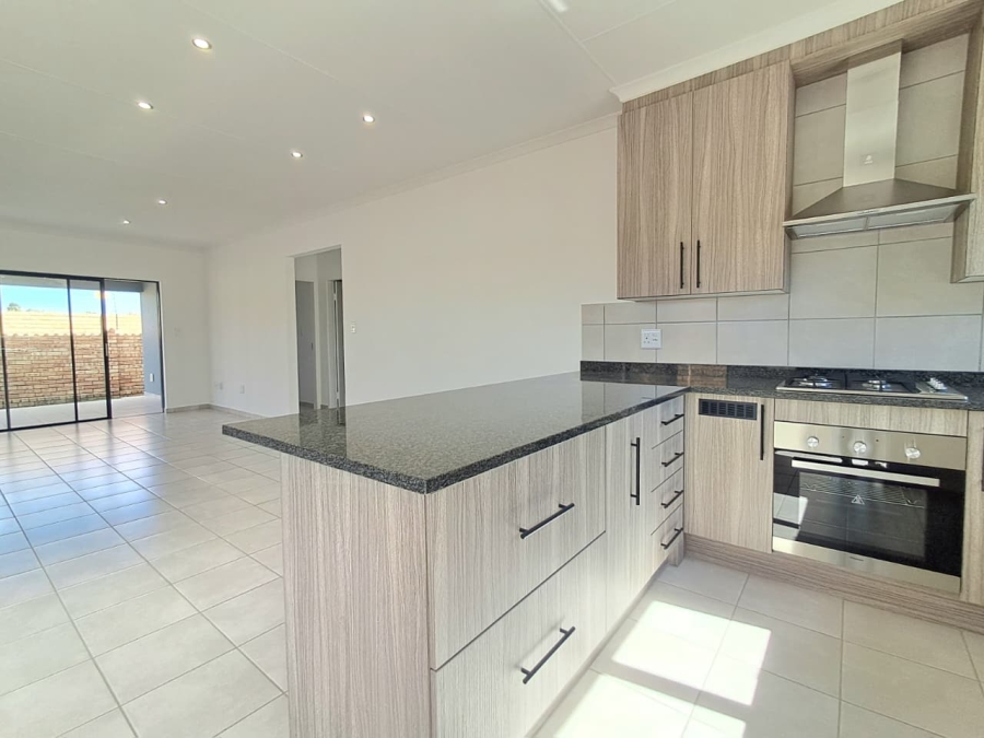 2 Bedroom Property for Sale in Brackendowns Gauteng
