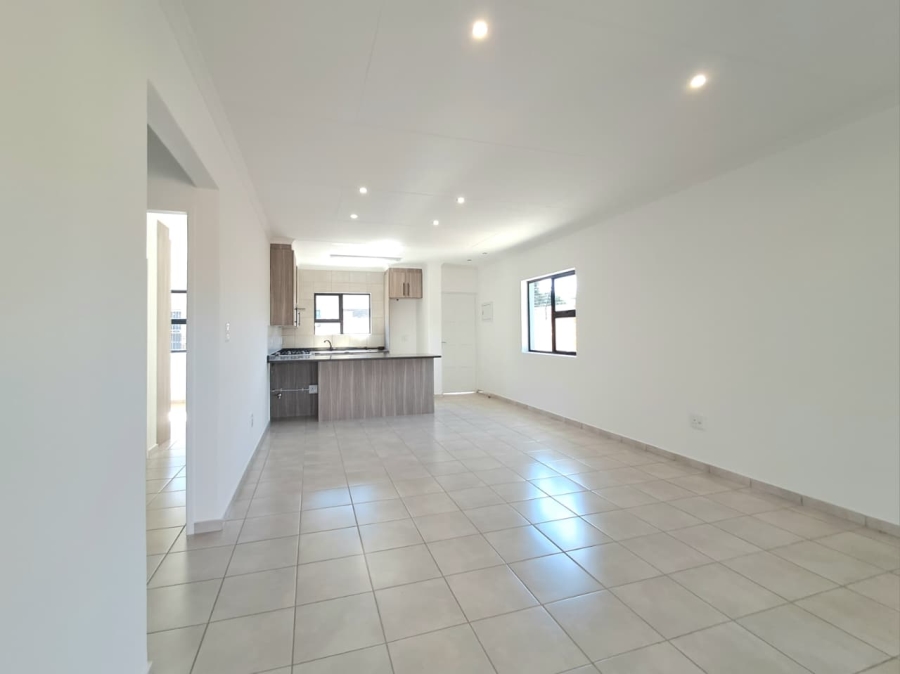 2 Bedroom Property for Sale in Brackendowns Gauteng