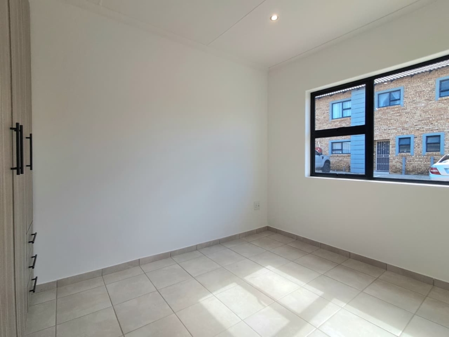 2 Bedroom Property for Sale in Brackendowns Gauteng