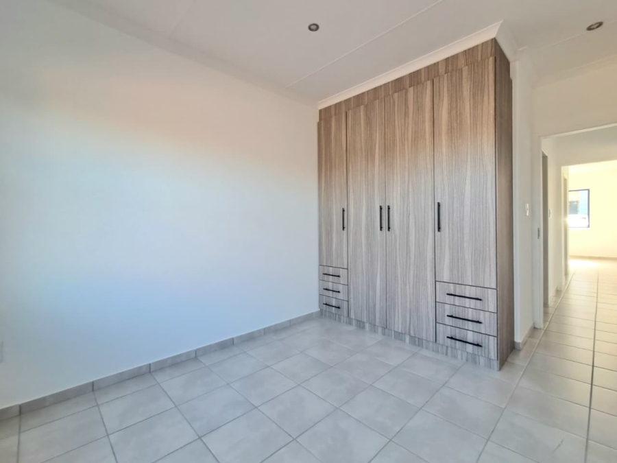 2 Bedroom Property for Sale in Brackendowns Gauteng