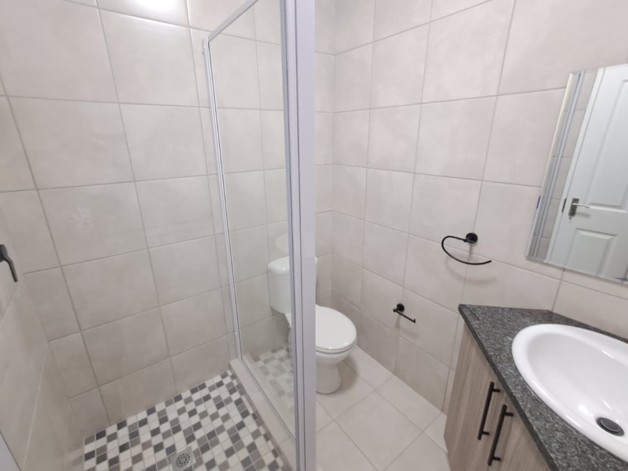 2 Bedroom Property for Sale in Brackendowns Gauteng