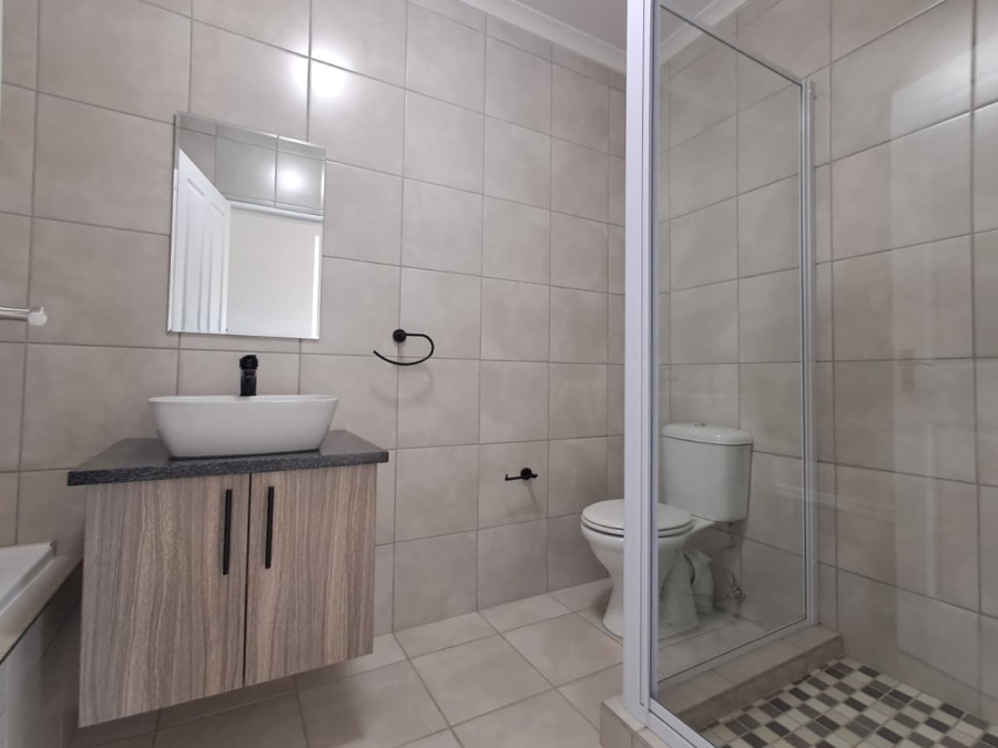 2 Bedroom Property for Sale in Brackendowns Gauteng