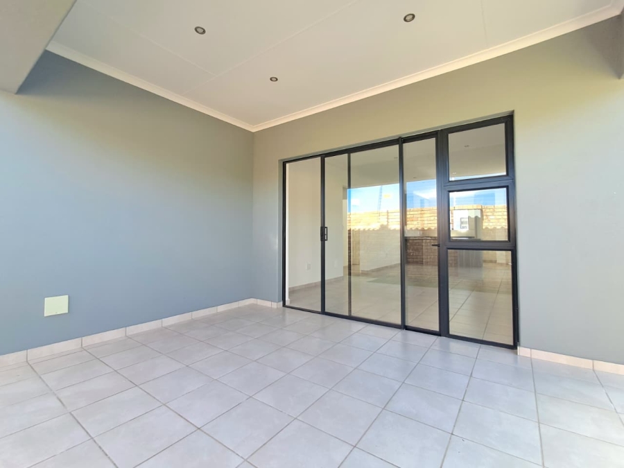2 Bedroom Property for Sale in Brackendowns Gauteng