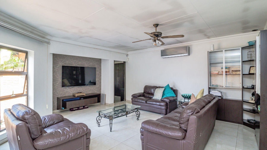 3 Bedroom Property for Sale in Lakefield Gauteng