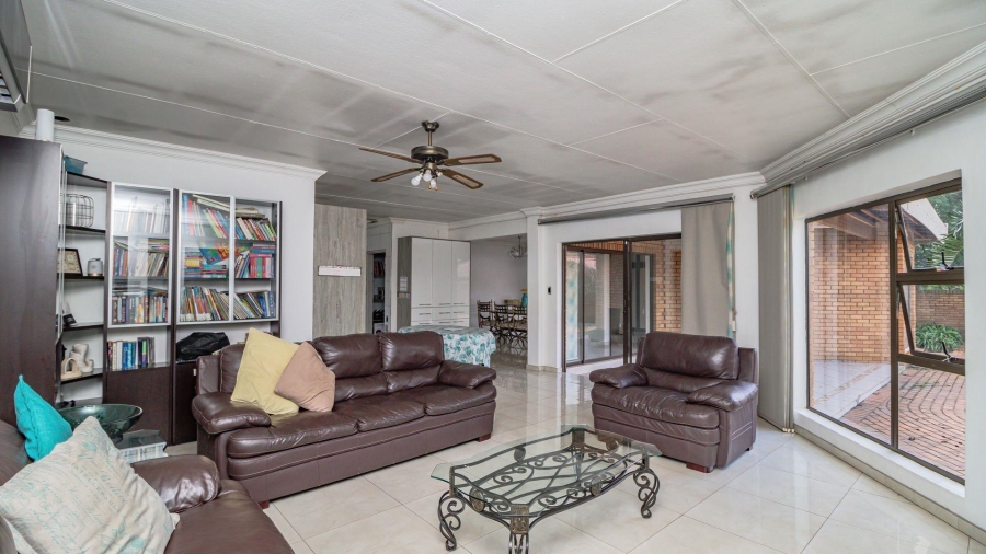 3 Bedroom Property for Sale in Lakefield Gauteng
