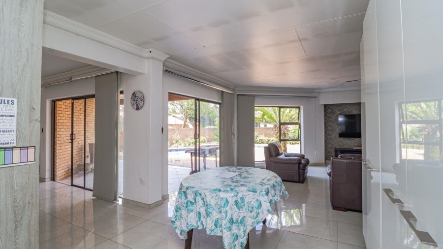 3 Bedroom Property for Sale in Lakefield Gauteng