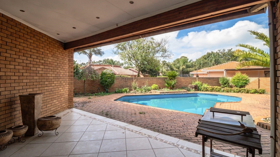 3 Bedroom Property for Sale in Lakefield Gauteng