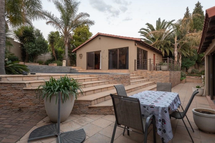 4 Bedroom Property for Sale in Glenvista Gauteng