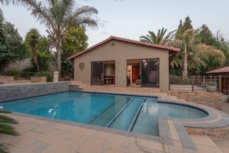 4 Bedroom Property for Sale in Glenvista Gauteng
