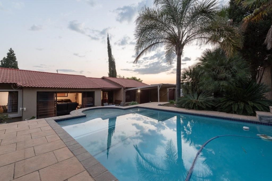 4 Bedroom Property for Sale in Glenvista Gauteng
