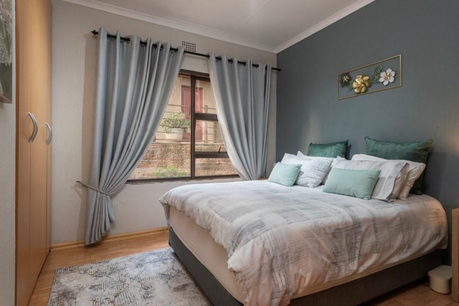 4 Bedroom Property for Sale in Glenvista Gauteng