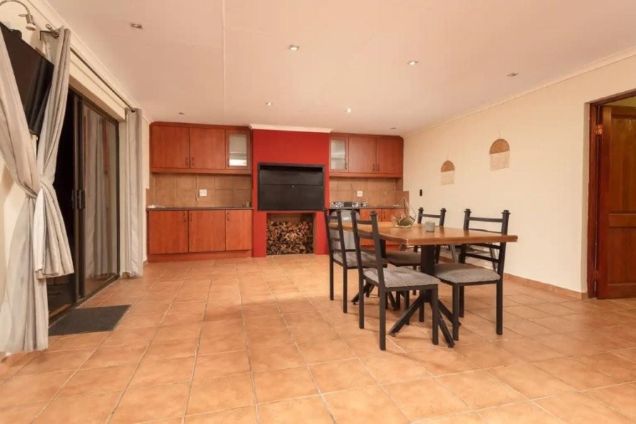 4 Bedroom Property for Sale in Glenvista Gauteng