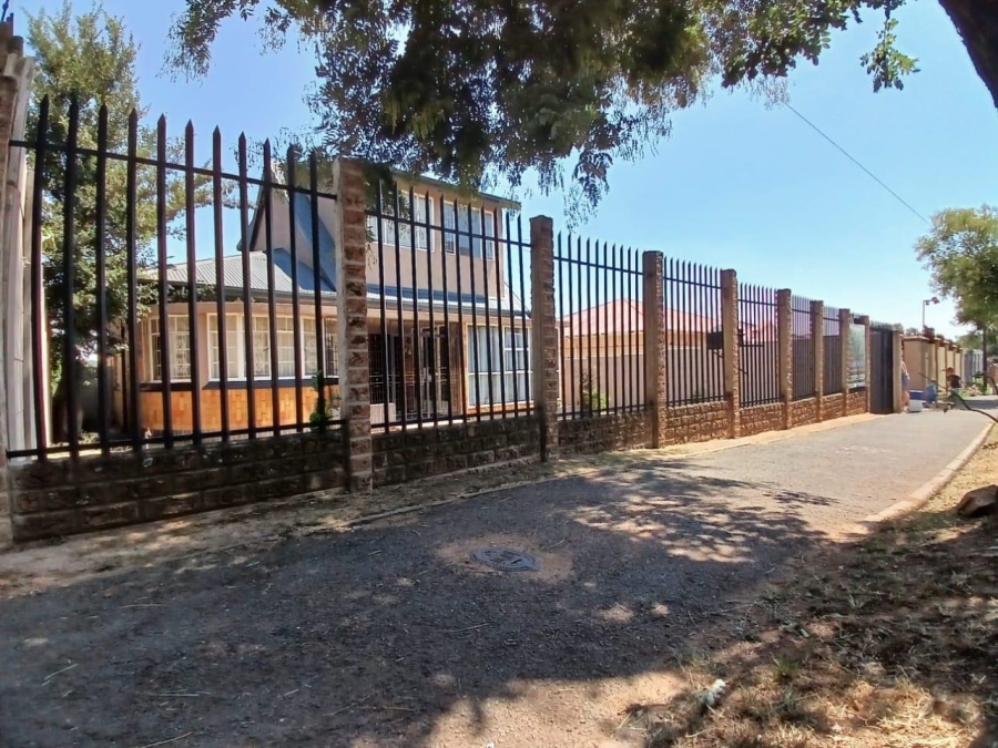 4 Bedroom Property for Sale in Rosettenville Gauteng