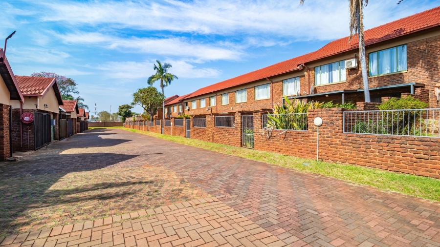3 Bedroom Property for Sale in The Orchards Gauteng
