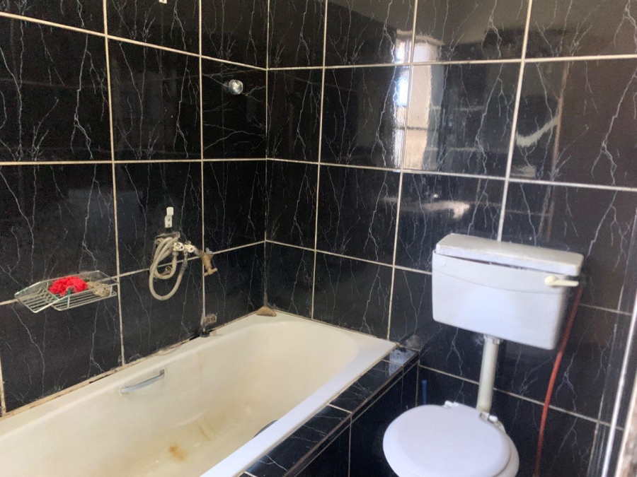 4 Bedroom Property for Sale in Rosettenville Gauteng
