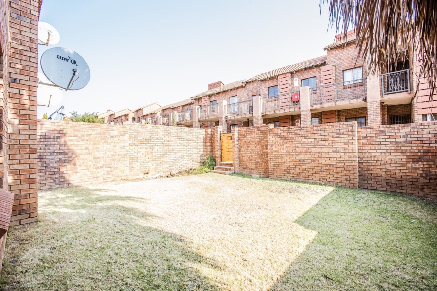 2 Bedroom Property for Sale in Mooikloof Ridge Gauteng