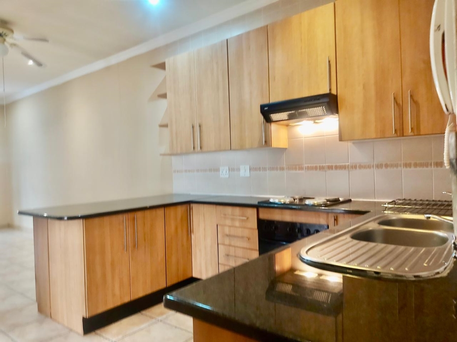 2 Bedroom Property for Sale in Noordheuwel Gauteng