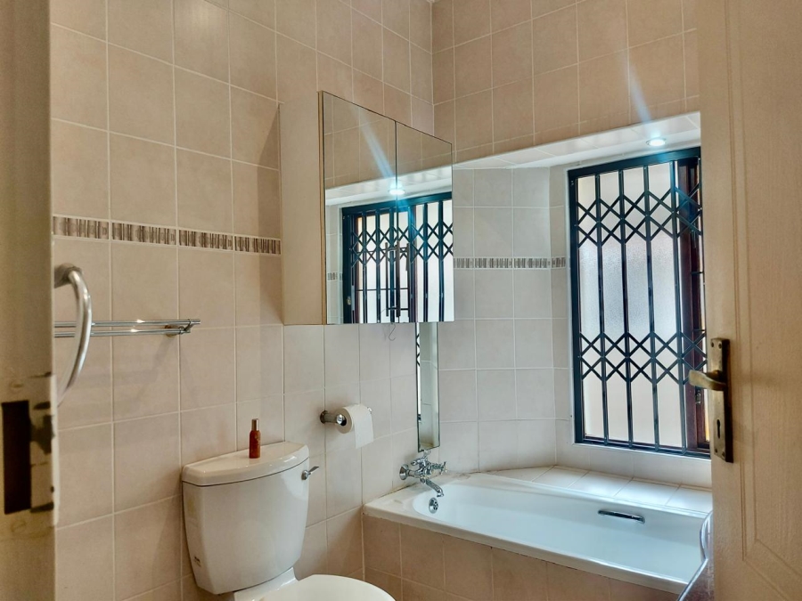 2 Bedroom Property for Sale in Noordheuwel Gauteng