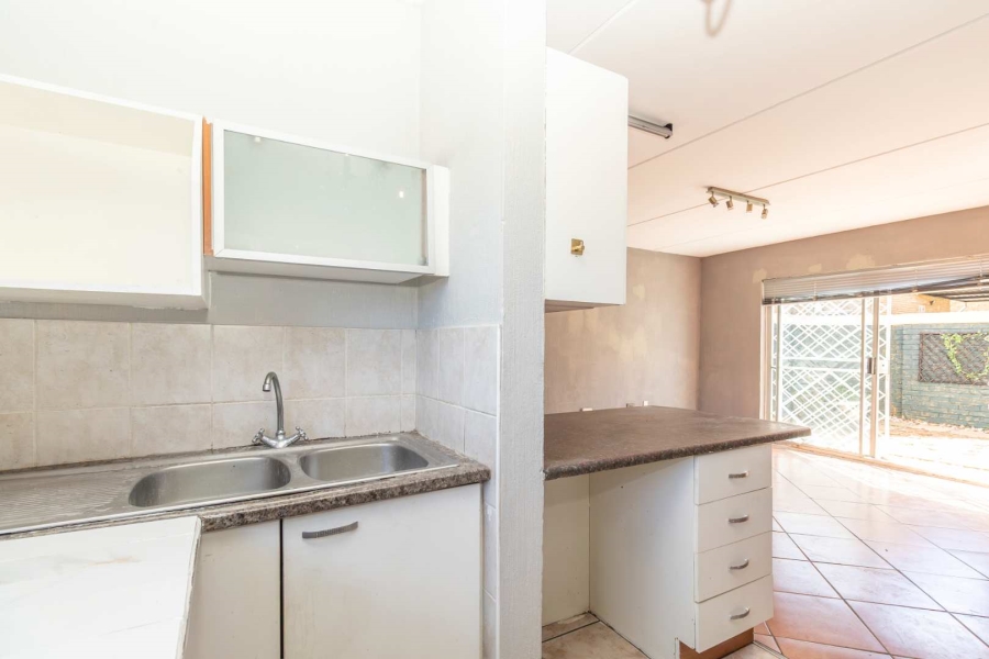 2 Bedroom Property for Sale in Strubensvallei Gauteng