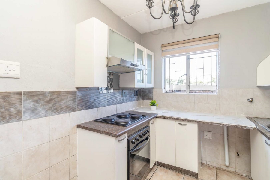 2 Bedroom Property for Sale in Strubensvallei Gauteng