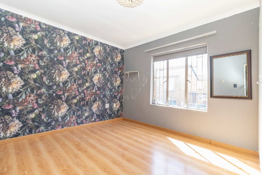 2 Bedroom Property for Sale in Strubensvallei Gauteng