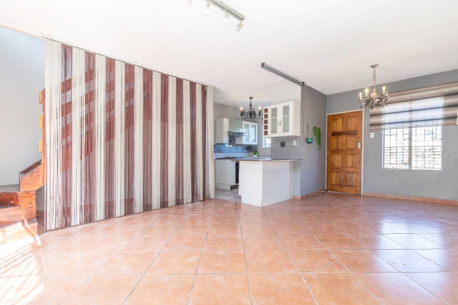 2 Bedroom Property for Sale in Strubensvallei Gauteng