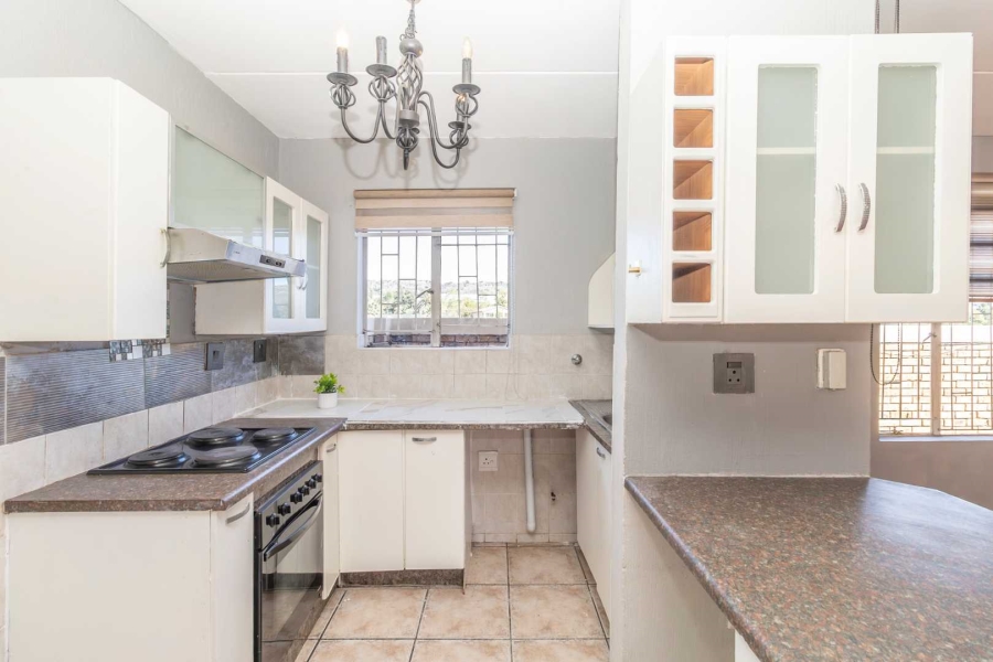 2 Bedroom Property for Sale in Strubensvallei Gauteng