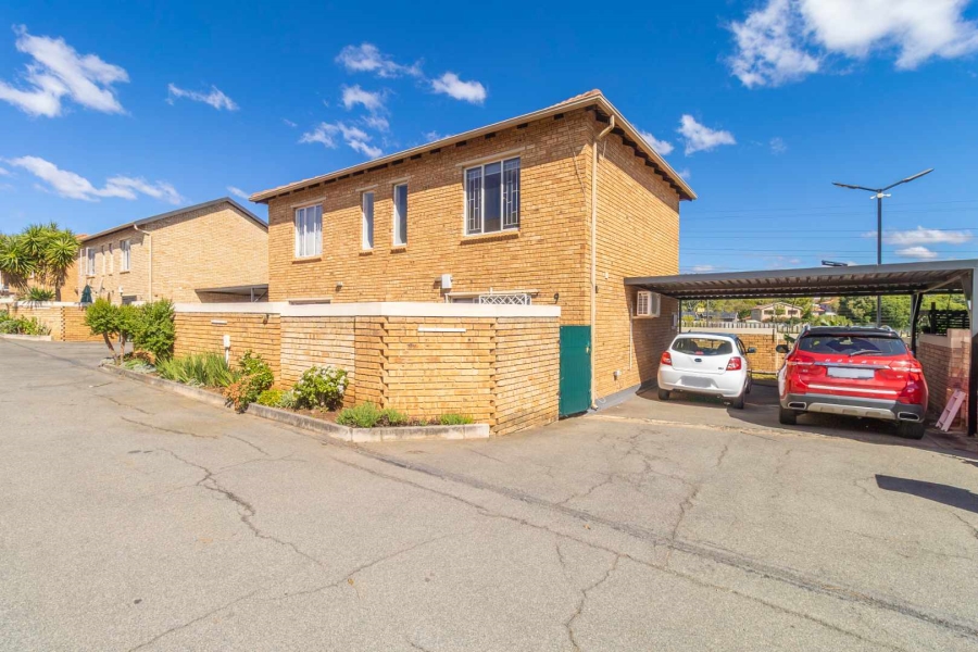 2 Bedroom Property for Sale in Strubensvallei Gauteng