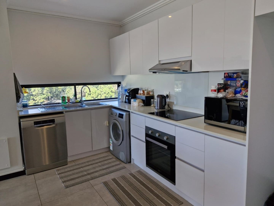 To Let 2 Bedroom Property for Rent in Sandown Gauteng