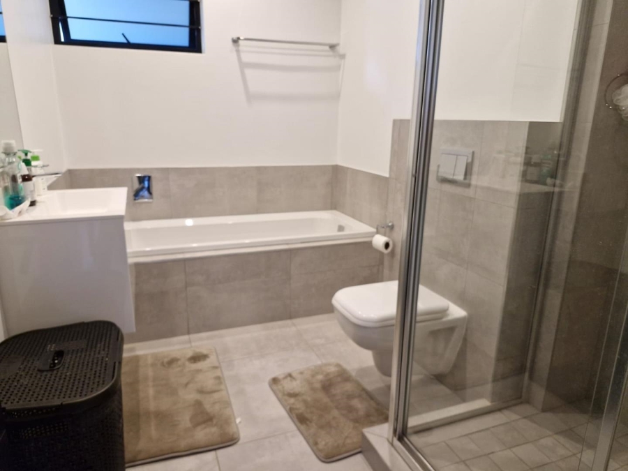 To Let 2 Bedroom Property for Rent in Sandown Gauteng