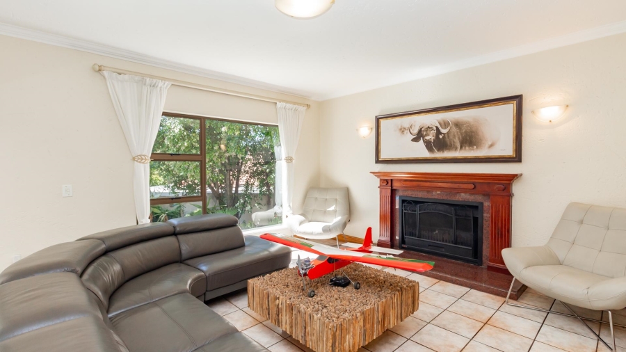 To Let 4 Bedroom Property for Rent in Dainfern Golf Estate Gauteng