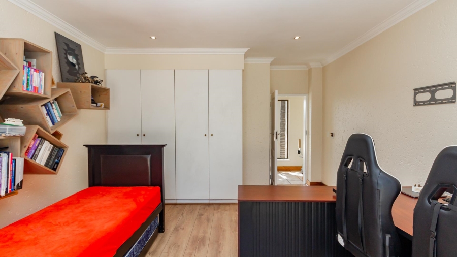 To Let 4 Bedroom Property for Rent in Dainfern Golf Estate Gauteng
