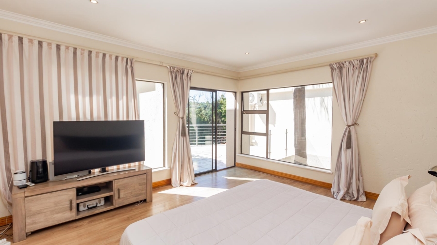 To Let 4 Bedroom Property for Rent in Dainfern Golf Estate Gauteng