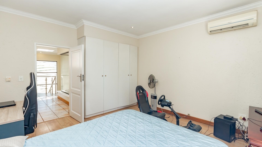 To Let 4 Bedroom Property for Rent in Dainfern Golf Estate Gauteng