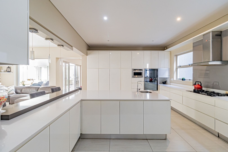 5 Bedroom Property for Sale in Morningside Gauteng