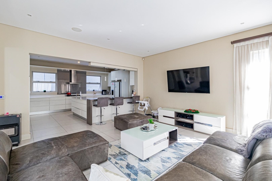 5 Bedroom Property for Sale in Morningside Gauteng